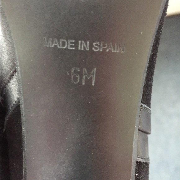 Boots - Picture 3 of 4